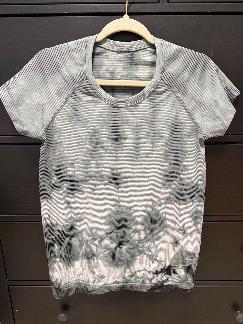 Lululemon Gray Tie-Dye Swifty Shirt